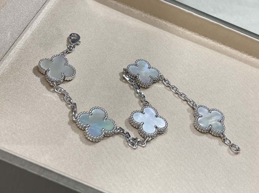 women's van cleef bracelet | How can you tell a fake van cleef bracelet?