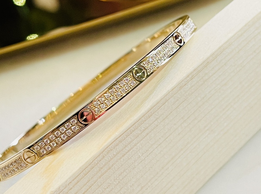 how to spot a fake cartier bracelet | cartier love bracelet fake vs real