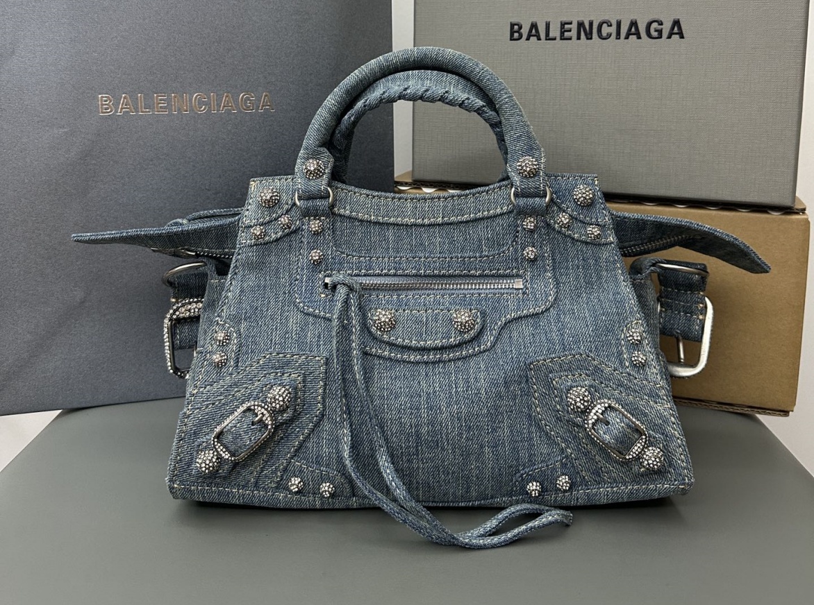 balenciaga crossbody bag | balenciaga bag real vs fake