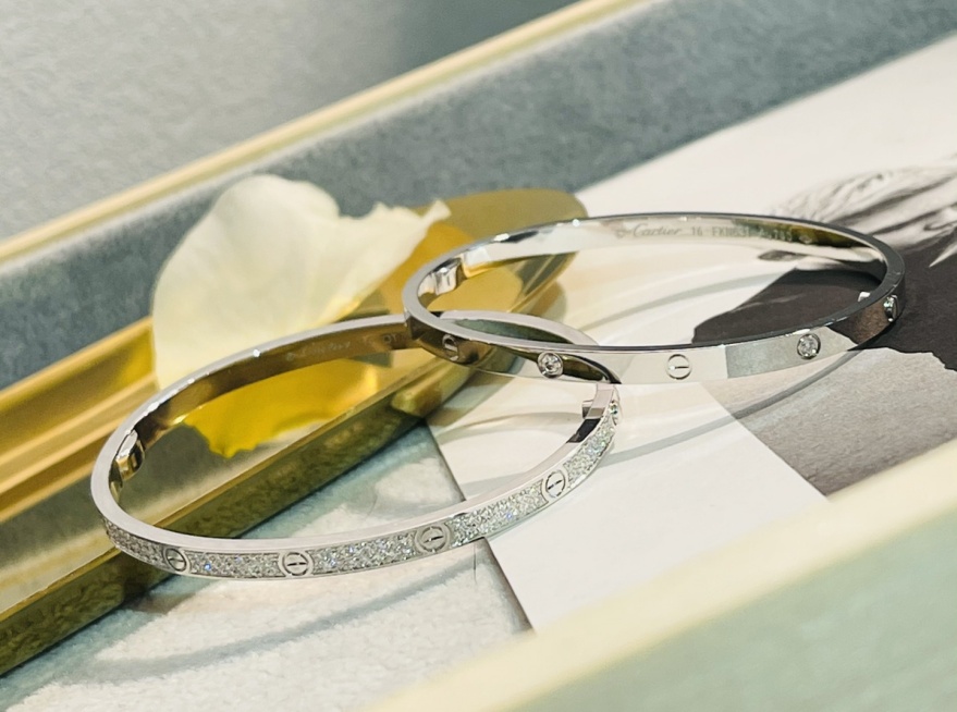 cartier love bangle fake vs real | real vs fake cartier nail bracelet