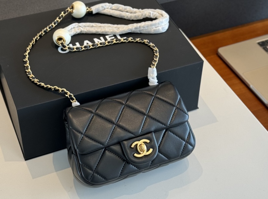 real vs fake chanel bag | chanel flap bag fake vs real