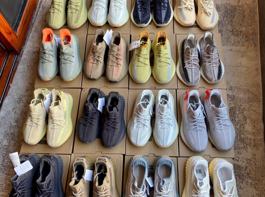 fake vs real yeezy 350 | how to spot fake yeezy 350 v2 black