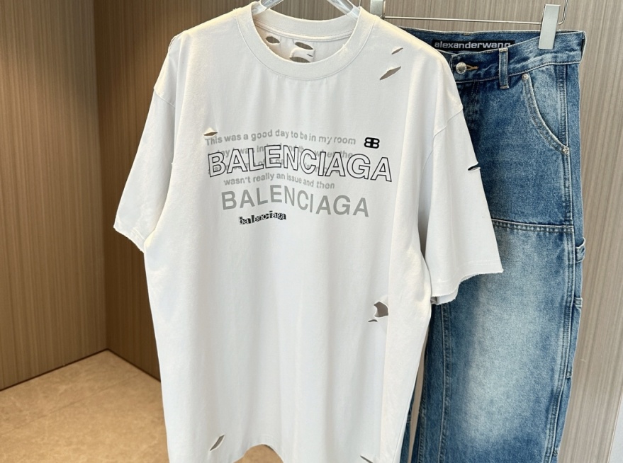 balenciaga shirt fake vs real | how to spot fake balenciaga t shirt