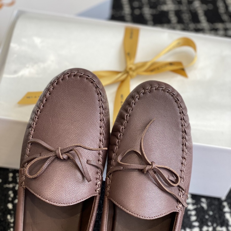 the row soft loafers