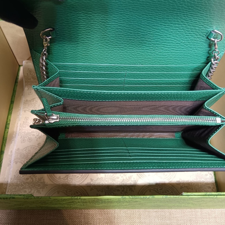 how to spot a fake gucci bag