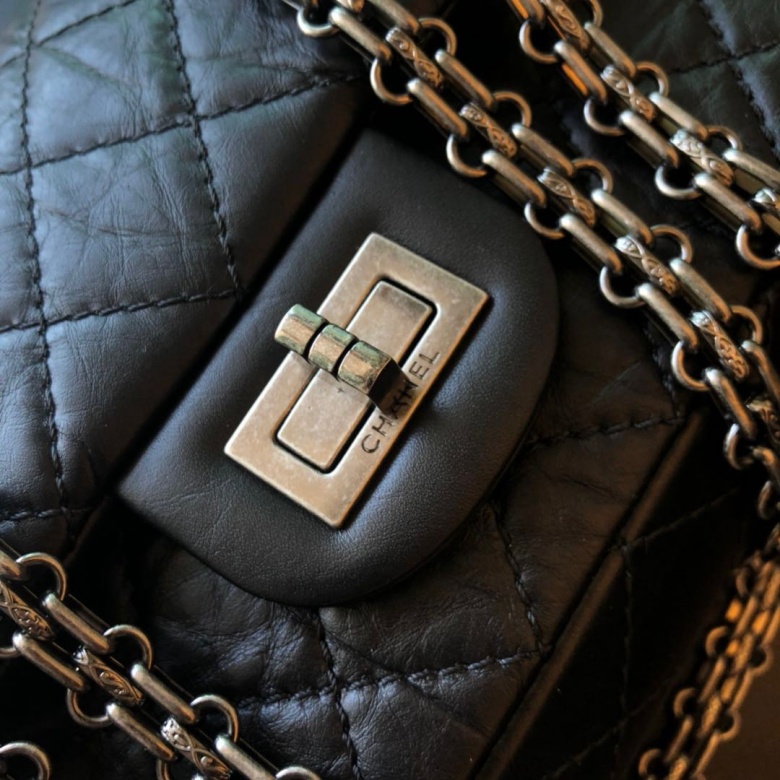 chanel 2.55 handbag