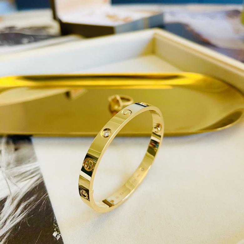 how to spot a fake cartier love bracelet
