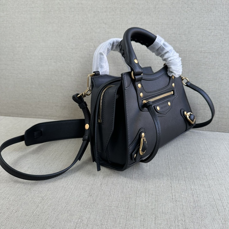 fake balenciaga bag vs real