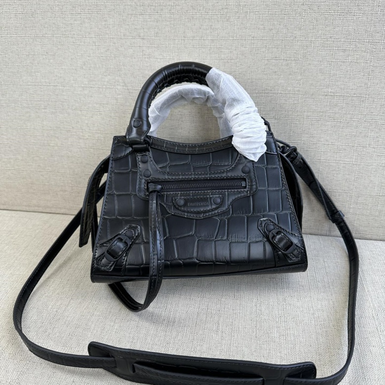 fake balenciaga vs real