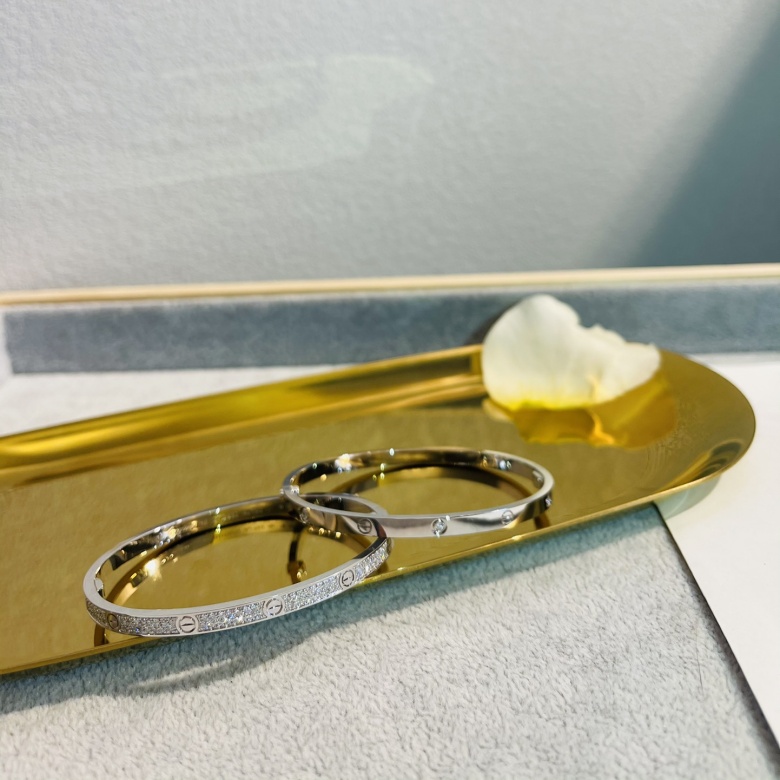cartier love bracelet how to spot a fake