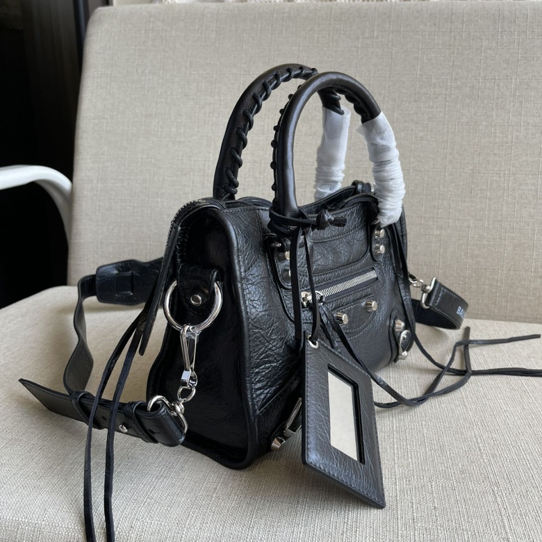 fake vs real balenciaga