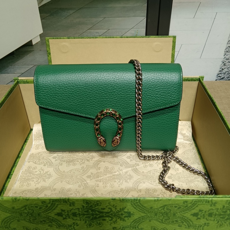 gucci backpack real vs fake 