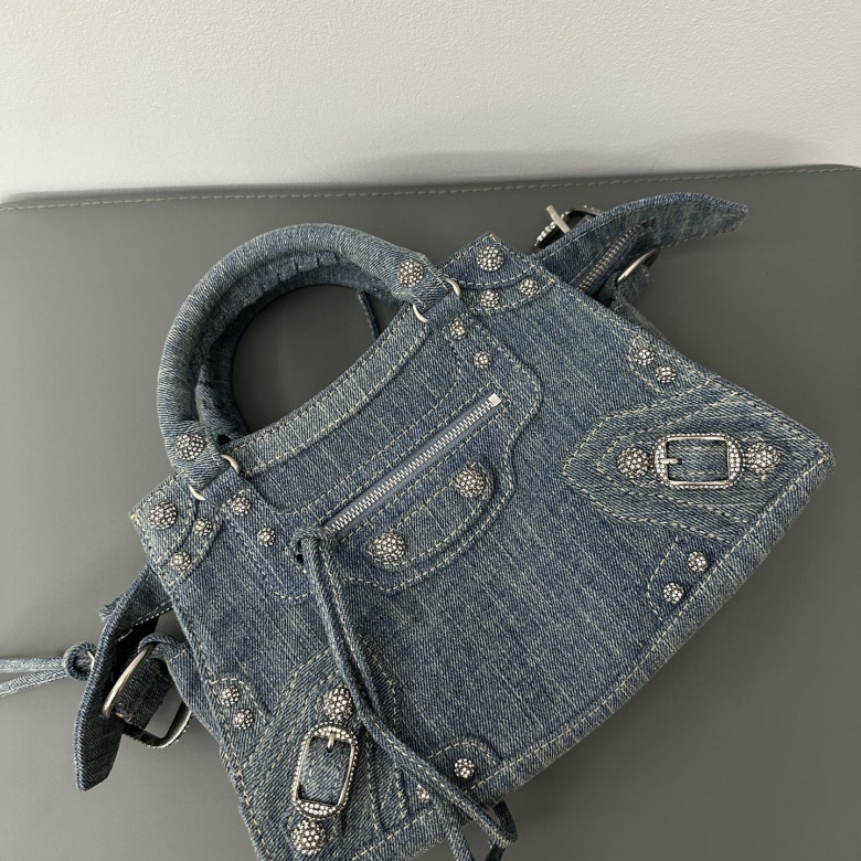balenciaga originales vs fake
