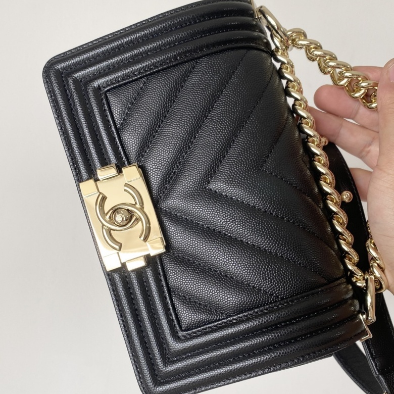 chanel boyfriend bag