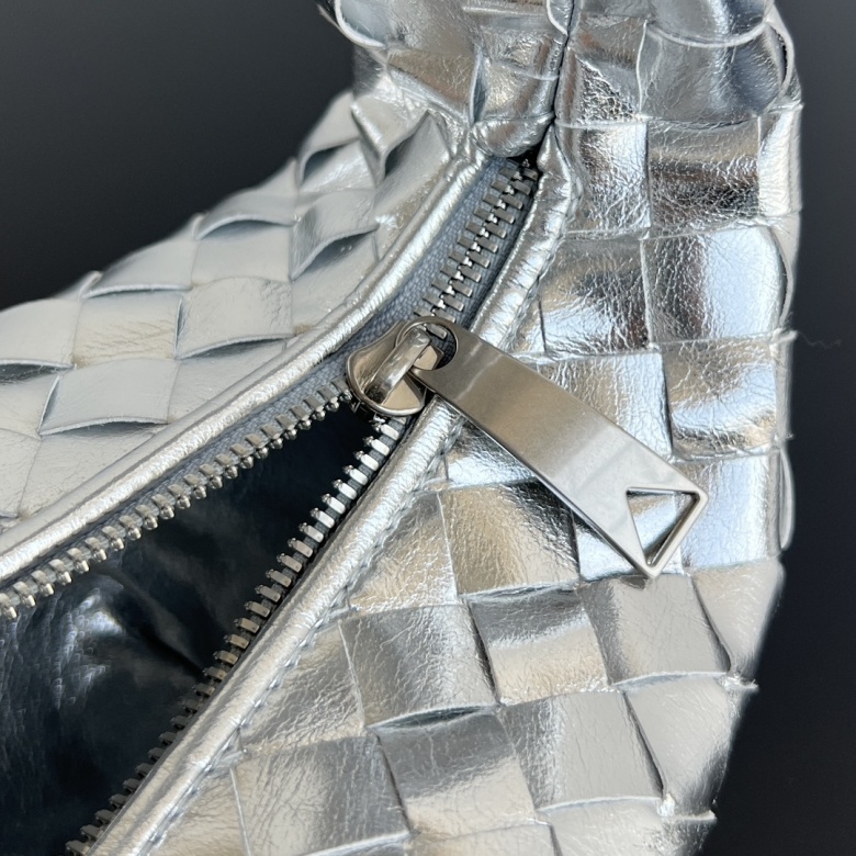 bottega veneta jodie