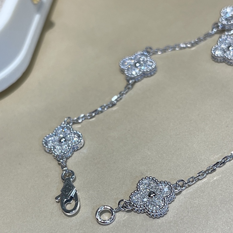 van cleef heart bracelet