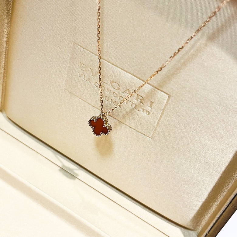 van cleef onyx necklace