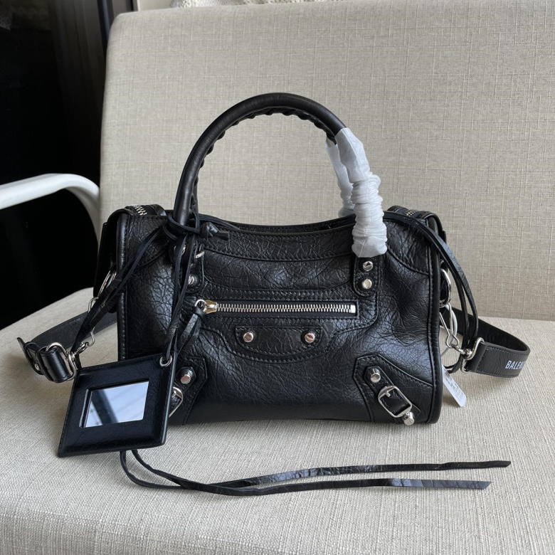 fake balenciaga vs real
