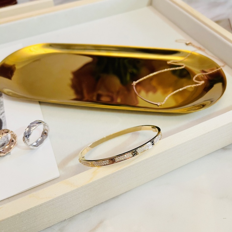 how to spot a fake cartier love bracelet