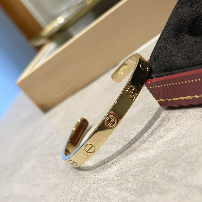 how to spot a fake cartier love bracelet