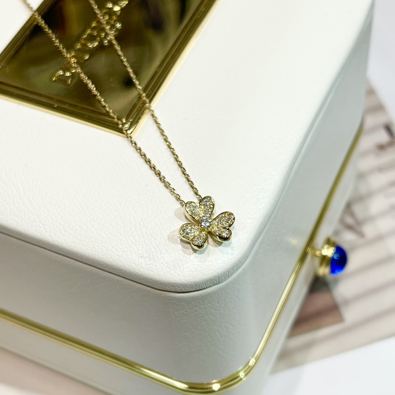 van and cleef necklace