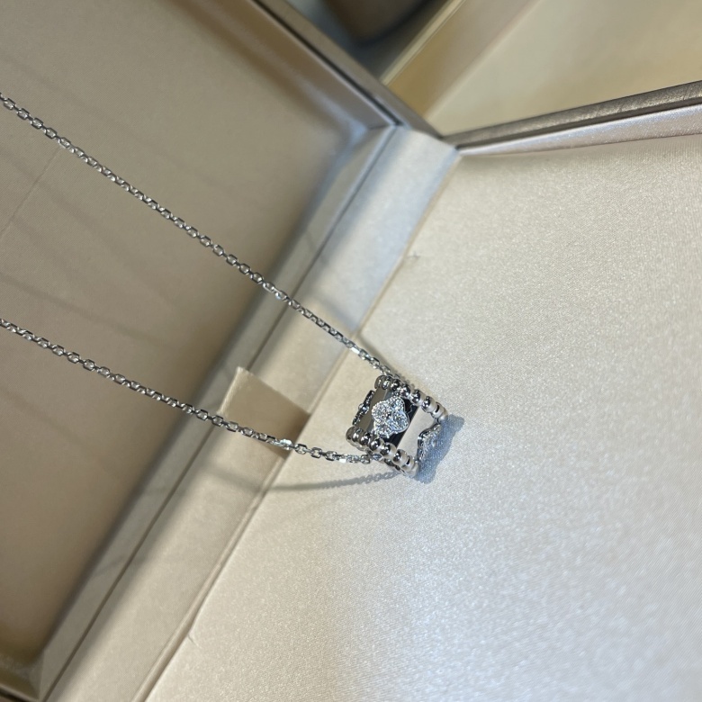 van cleef necklace small