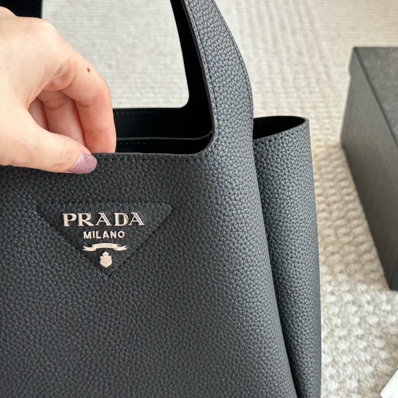 first copy prada bags 