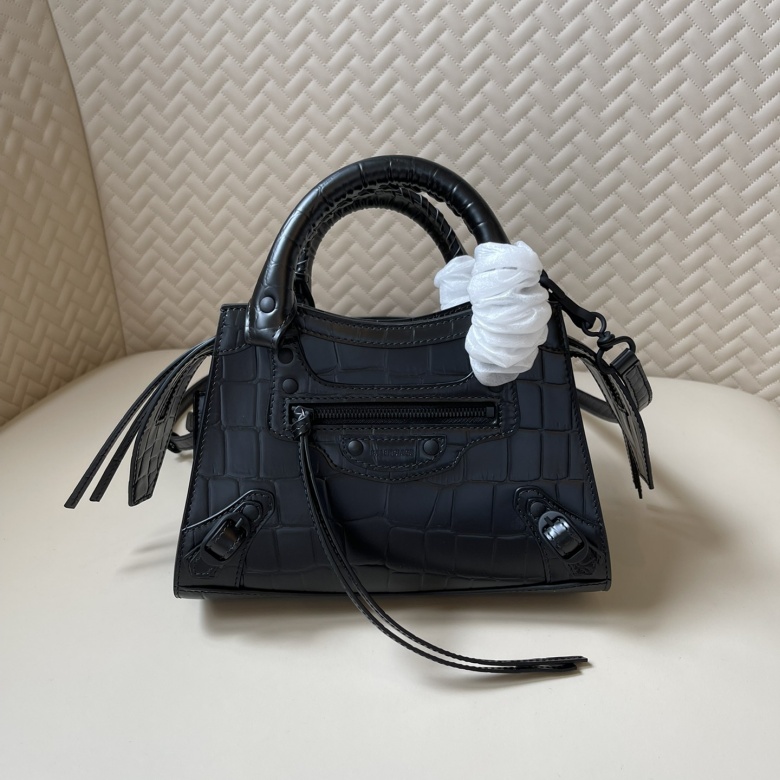 balenciaga le cagole xs shoulder bag