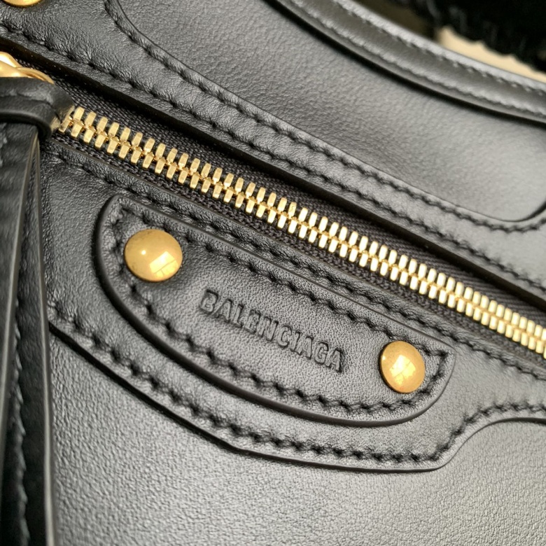 balenciaga cagole bag