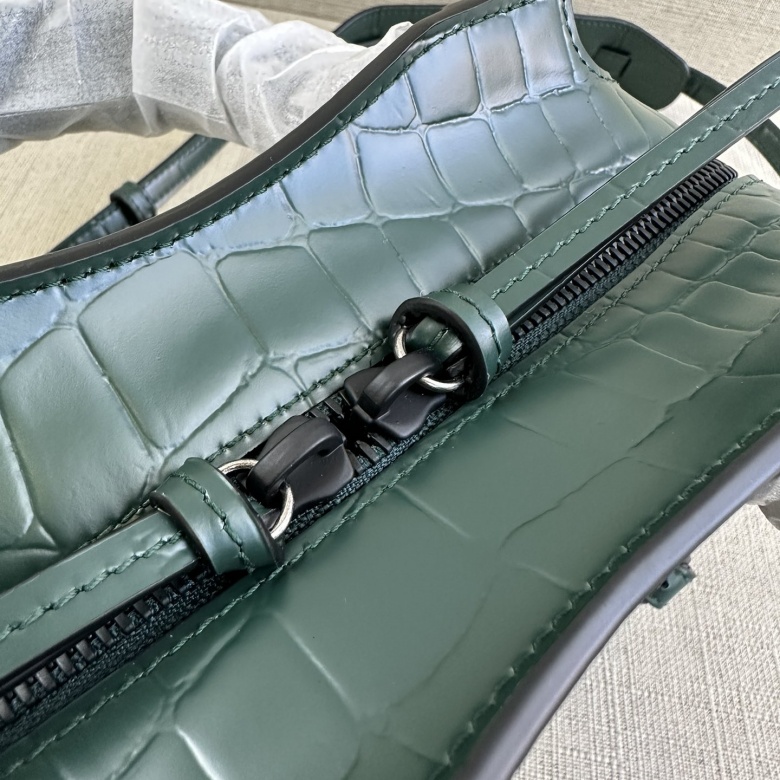 le cagole balenciaga