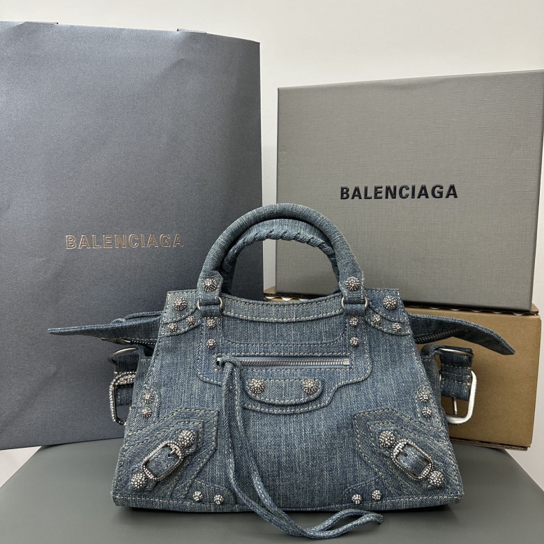 balenciaga real vs fake