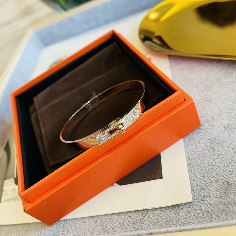 hermes clic h bracelet fake vs real