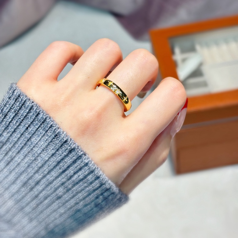 cartier nail ring replica 